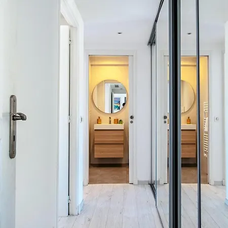 Cocoon In The Heart Of New Contemporary Air-conditioned Apartment